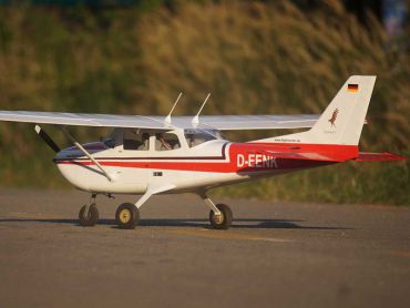 VQ Models Cessna 172 / 1740 mm